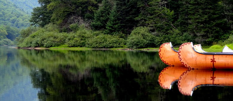 Canoe rabaska - Région de Québec - Canada Est